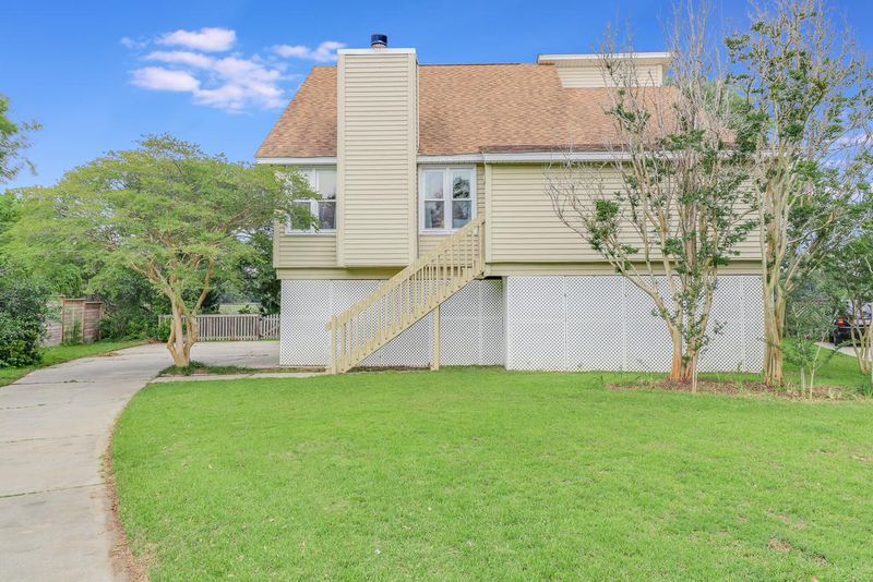 1481 Battery Reynolds Ct, James Island, SC 29412