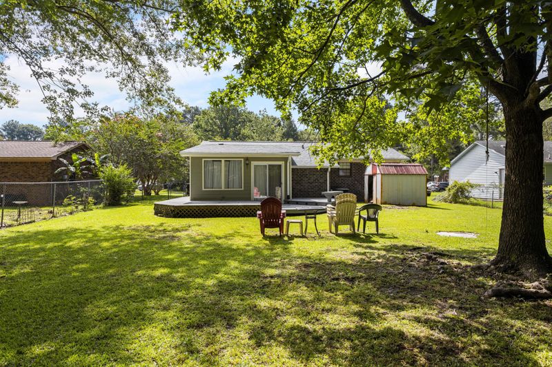 106 Pamela Ln, Summerville, SC 29483