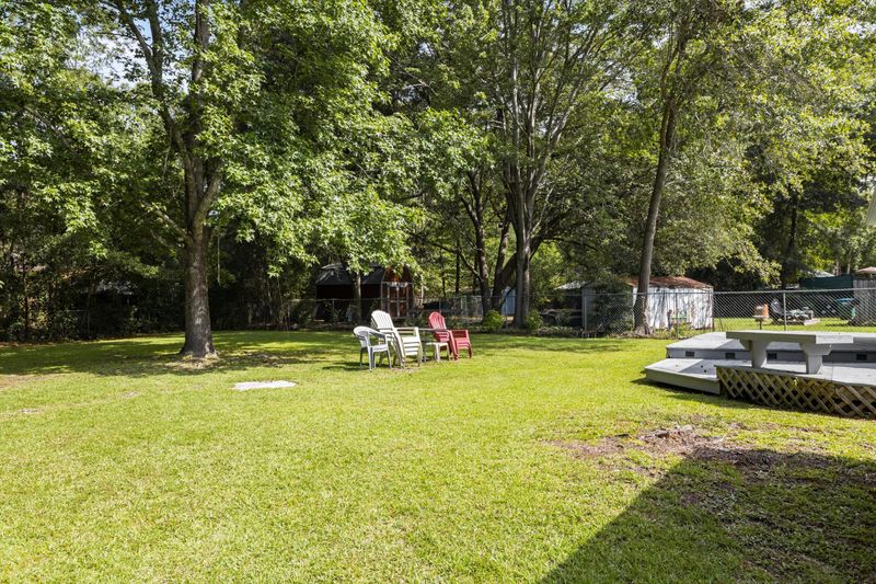106 Pamela Ln, Summerville, SC 29483