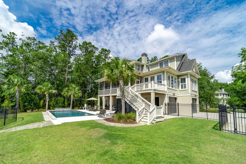 2252 Beckenham Dr, Mount Pleasant, SC 29466