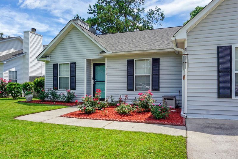 219 Birmingham Dr, Summerville, SC 29486