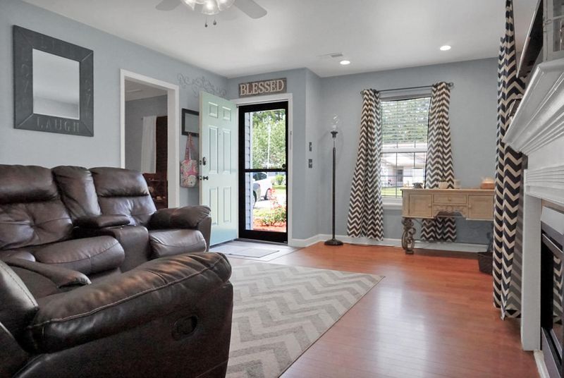 219 Birmingham Dr, Summerville, SC 29486
