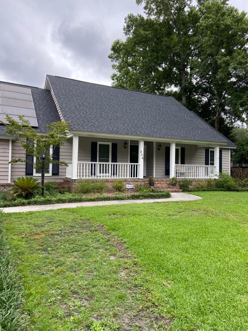 806 N Channel Ct, Charleston, SC 29412