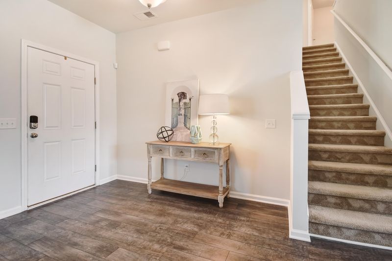 2812 Conservancy Ln, Charleston, SC 29414
