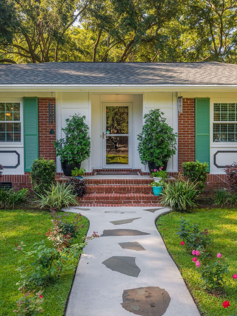3025 Plow Ground Rd, Johns Island, SC 29455