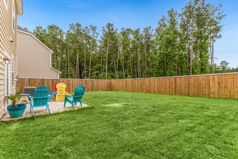 276 Swamp Creek Ln, Moncks Corner, SC 29461