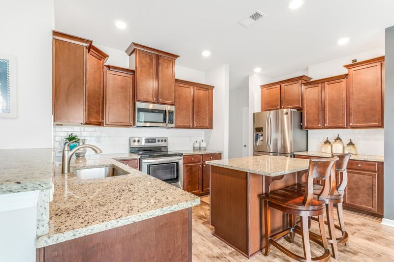 276 Swamp Creek Ln, Moncks Corner, SC 29461