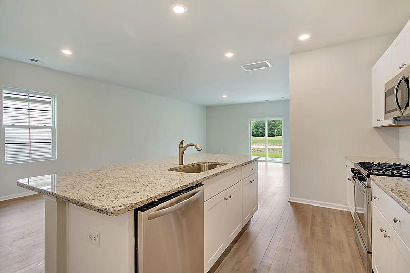 410 Matuskovic Dr, Charleston, SC 29414