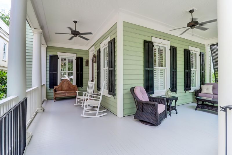 135 Ionsborough St, Mount Pleasant, SC 29464
