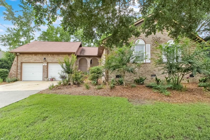 107 Azalea St, Ladson, SC 29456