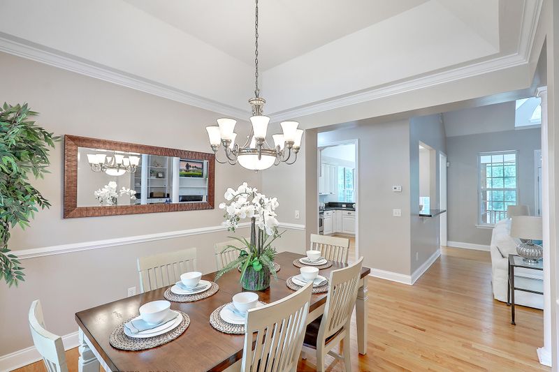 1007 Island Crossing Dr, Hanahan, SC 29410