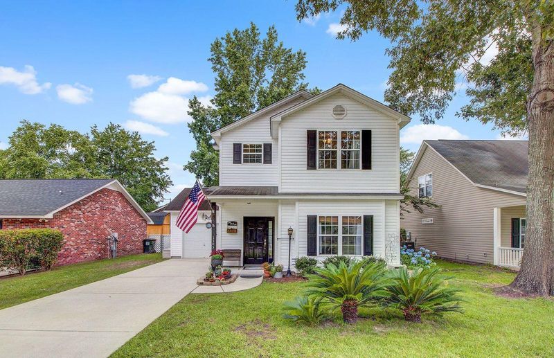 1303 Pinethicket Dr, Summerville, SC 29483
