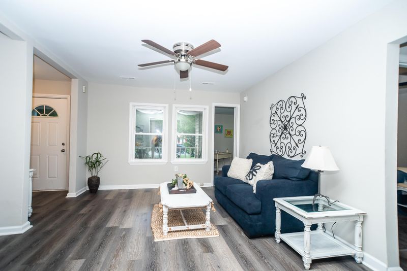 5431 Crown Ave, North Charleston, SC 29406