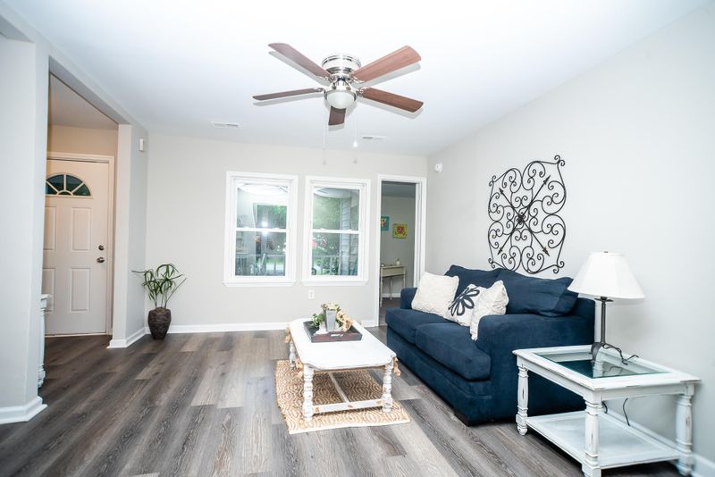 5431 Crown Ave, North Charleston, SC 29406