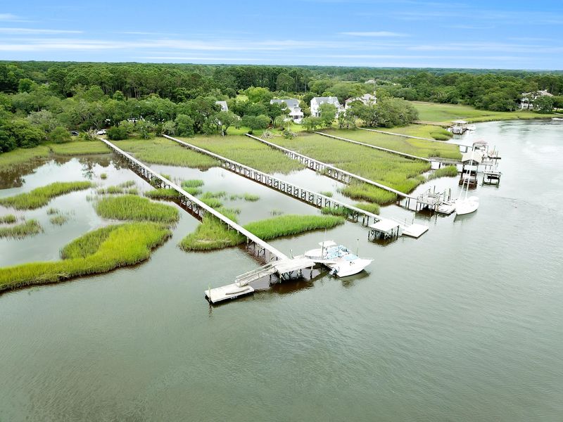 2577 Royal Oak Dr, Johns Island, SC 29455