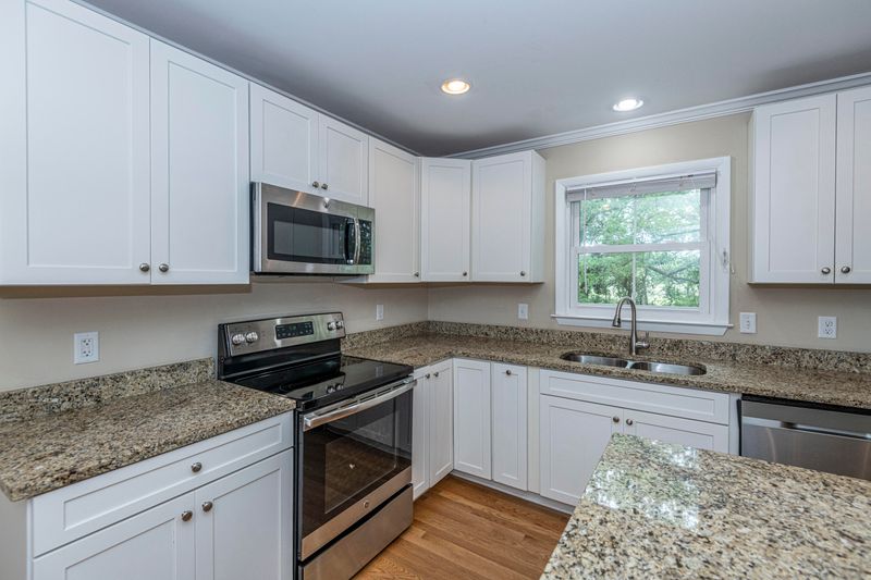 1967 Culver Ave, Charleston, SC 29407
