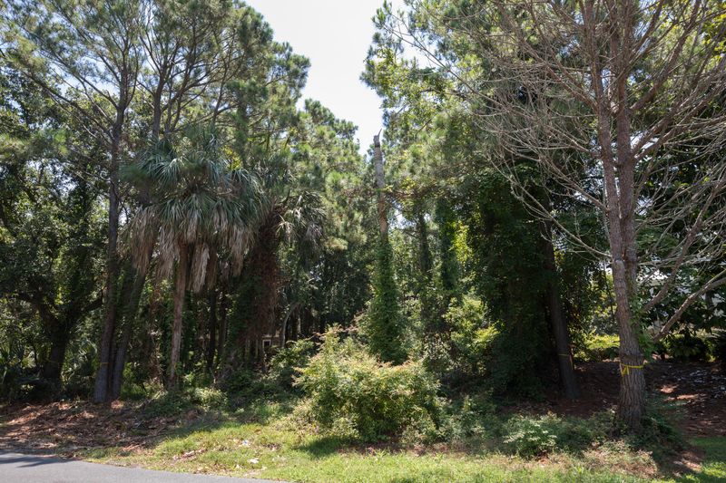 7 Fairway Village Ln, Isle Of Palms, SC 29451