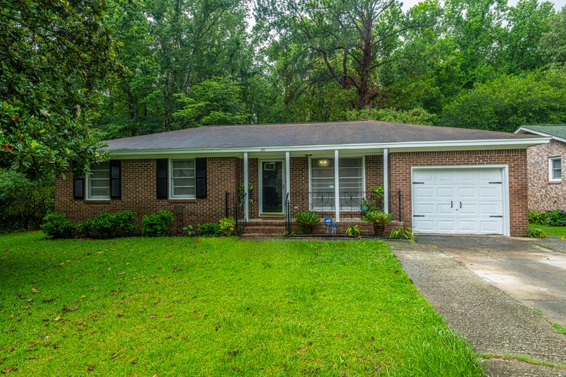 131 Pandora Dr, Goose Creek, SC 29445