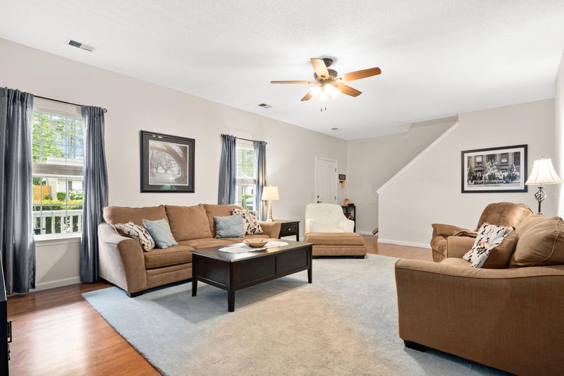 106 Avoncliff Ct, Summerville, SC 29483