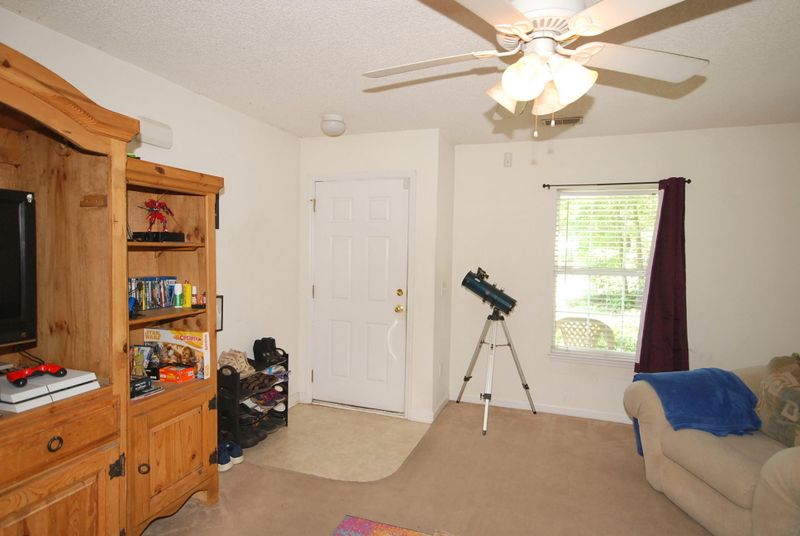 2380 Tulane Rd, North Charleston, SC 29406