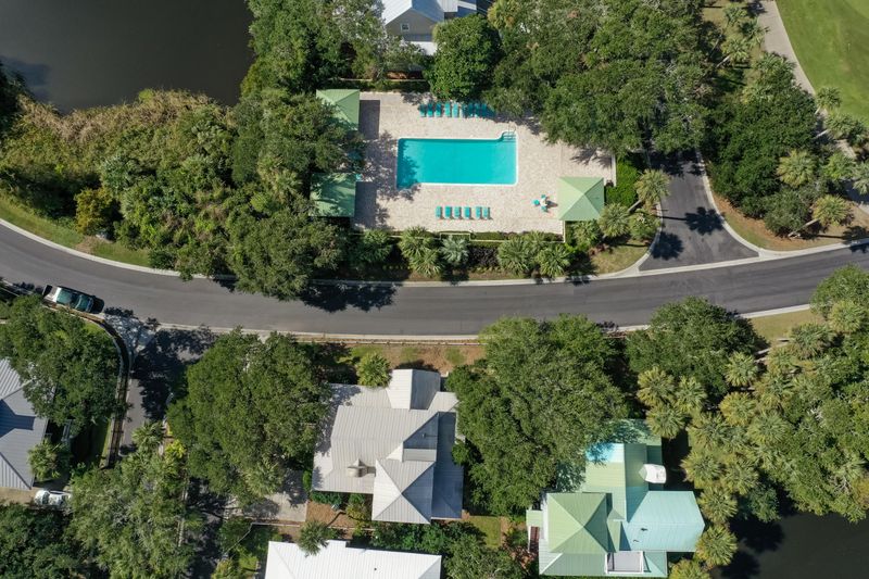 24 Atlantic Beach Ct, Kiawah Island, SC 29455
