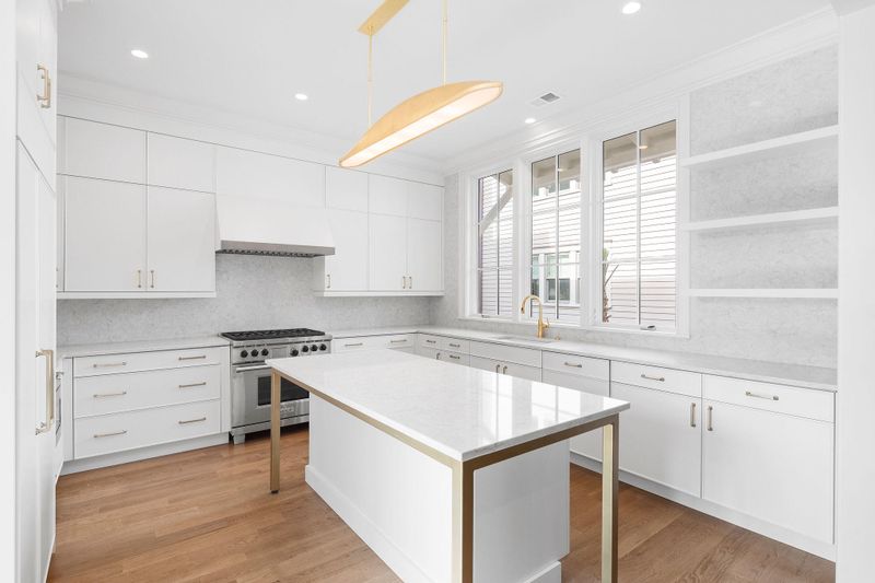 61 B Barre St, Charleston, SC 29401