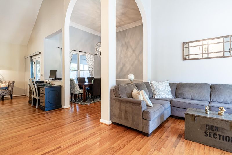 111 Oyster Point Row, Charleston, SC 29412