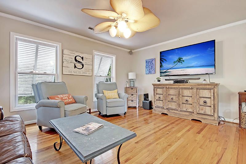 1585 Periwinkle Dr, Mount Pleasant, SC 29466