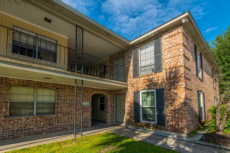 6240 Old Point Rd #C-16, Hanahan, SC 29410