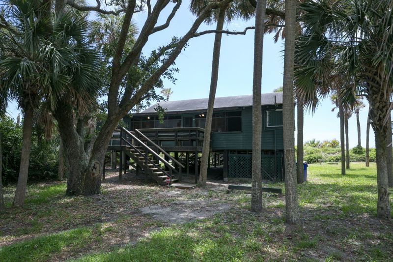 801 W Ashley Ave, Folly Beach, SC 29439