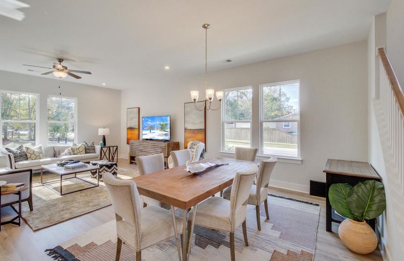 3035 Evening Tide Dr, Hanahan, SC 29410