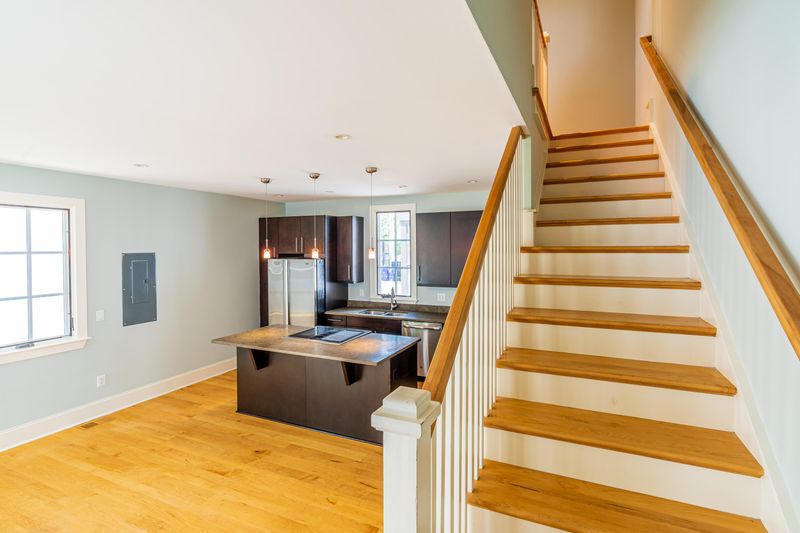 26 Cannon St #B, Charleston, SC 29403