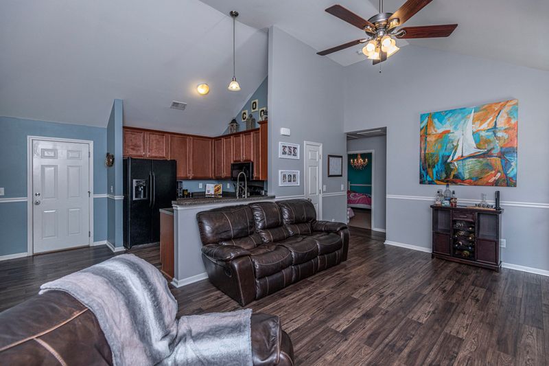 103 Richmond Ct, Hanahan, SC 29410