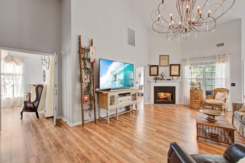 1207 Creek Stone Way, Hanahan, SC 29410