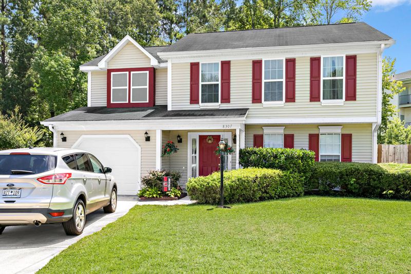 8307 Coventry Ct, North Charleston, SC 29420
