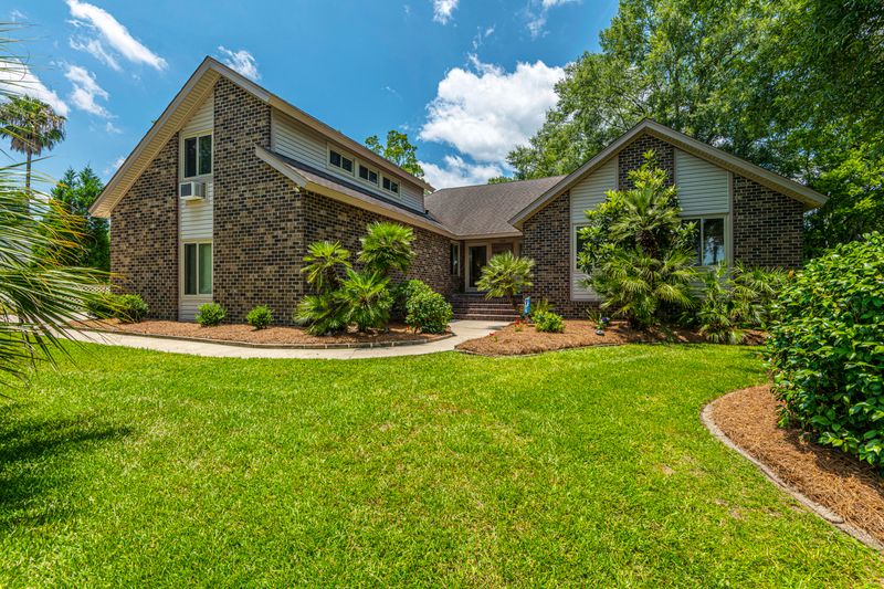226 Otranto Club Regime, Hanahan, SC 29410