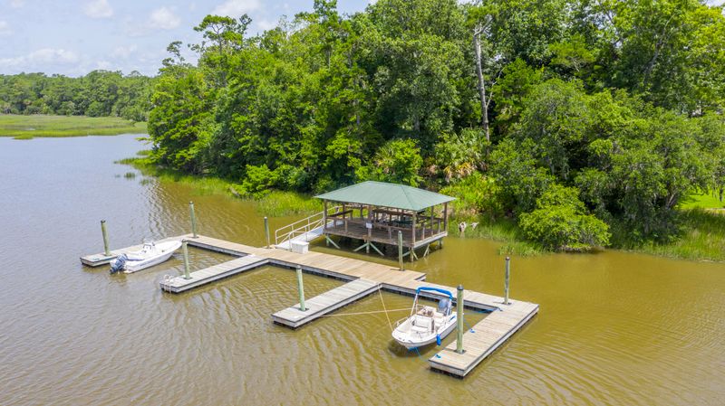 2157 Scanawah Trl, Edisto Island, SC 29438