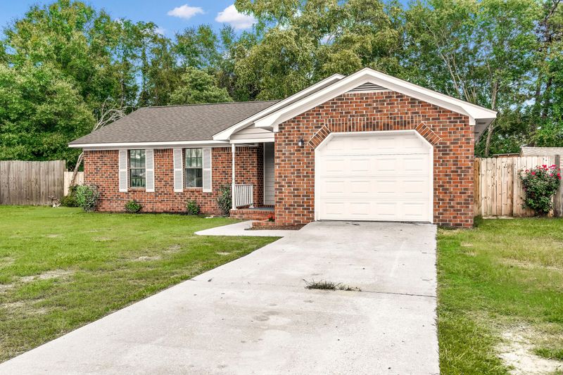 107 Wicker Ct, Summerville, SC 29486