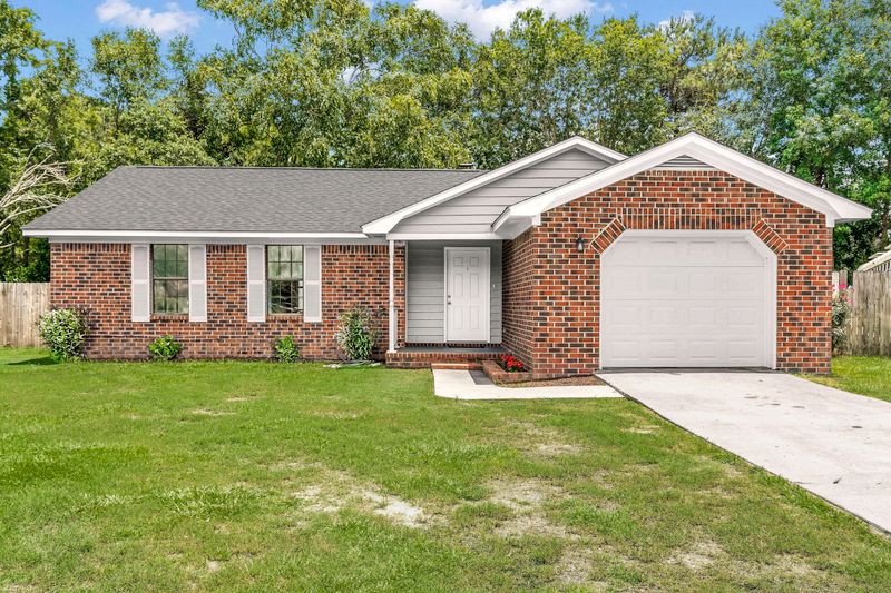107 Wicker Ct, Summerville, SC 29486