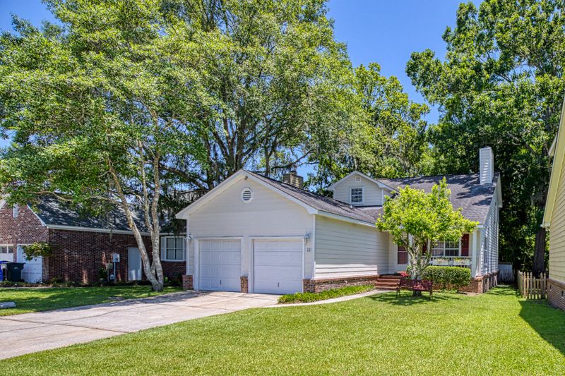 60 Jawol Dr, Charleston, SC 29414