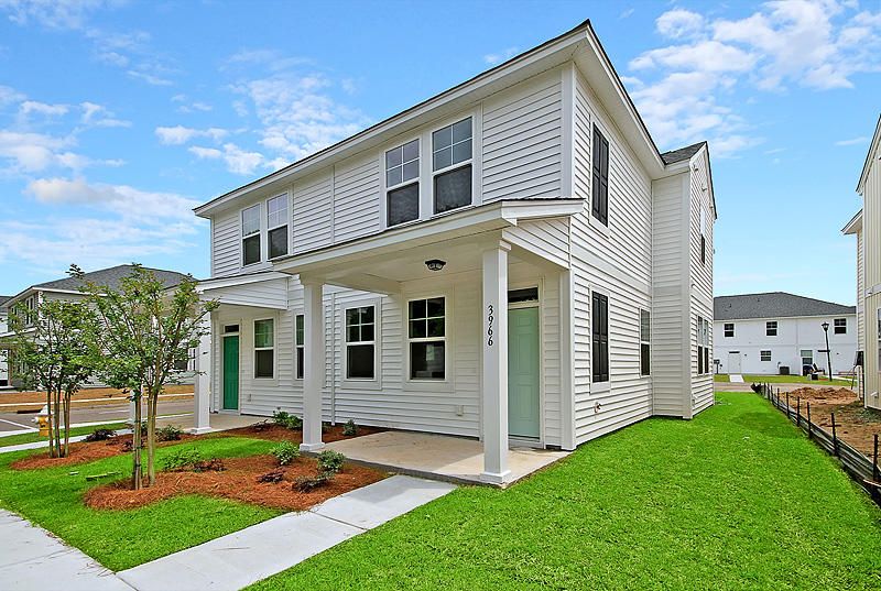 3992 Hillyard St, North Charleston, SC 29405