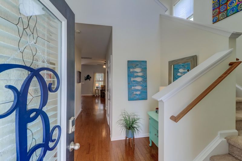 7448 Northgate Dr, Hanahan, SC 29410