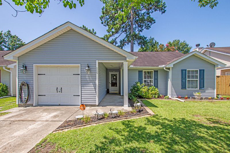 115 Cambridge Rd, Summerville, SC 29483