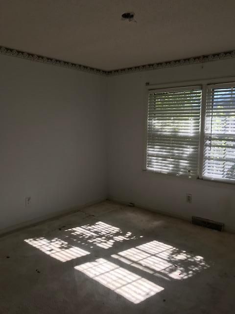 5286 Renee Dr, North Charleston, SC 29418