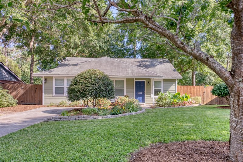1242 Lake Mallard Blvd, Mount Pleasant, SC 29464