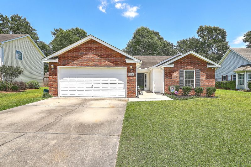 214 Pemberly Blvd, Summerville, SC 29486
