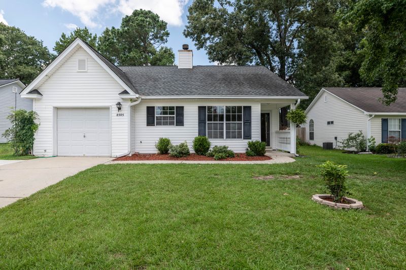 8505 Litchfield Dr, North Charleston, SC 29406