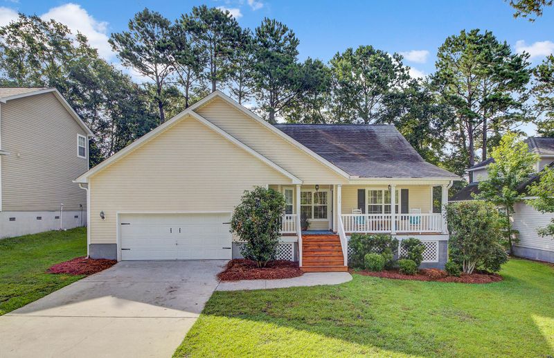108 Heatherlock St, Hanahan, SC 29410