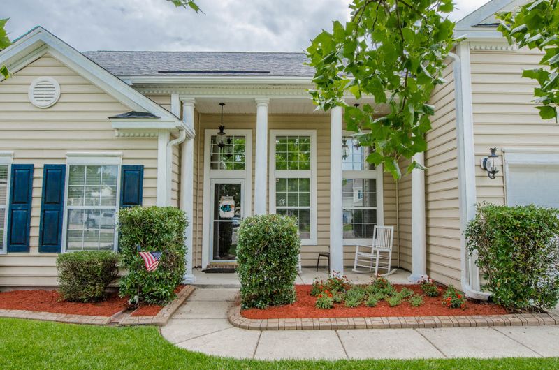 1409 Kinglet Ln, Hanahan, SC 29410