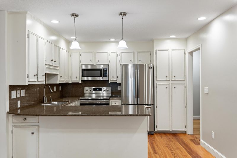 2516 Two Oaks Dr, Charleston, SC 29414